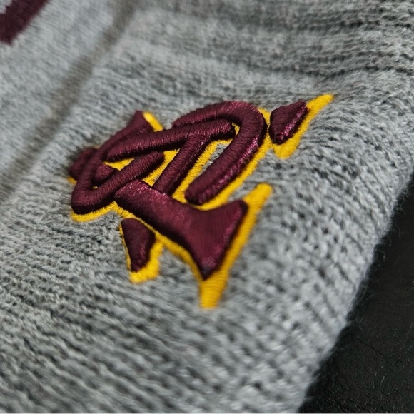 NWT Top Of The World Beanie Arizona State Sun Devils Gray Color Pom - Picture 2 of 5